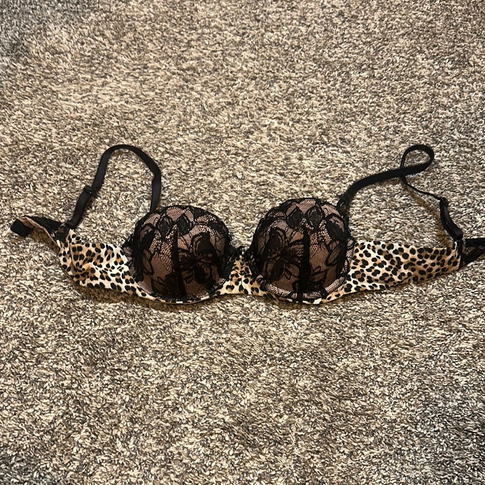 Victoria's Secret Black Lace and Leopard Pushup Bra Size 34A